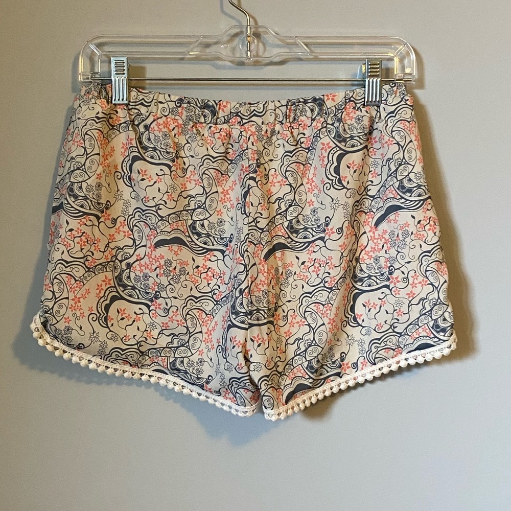 BlueTique Pattern Shorts - Picture 2 of 4